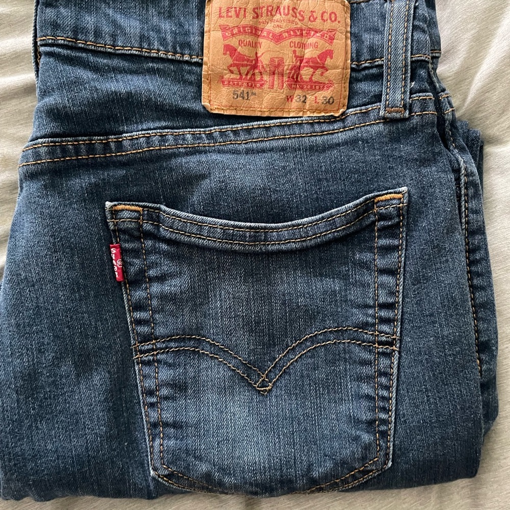 Levi's Relaxed Blue Jeans with Classic Indigo Wash